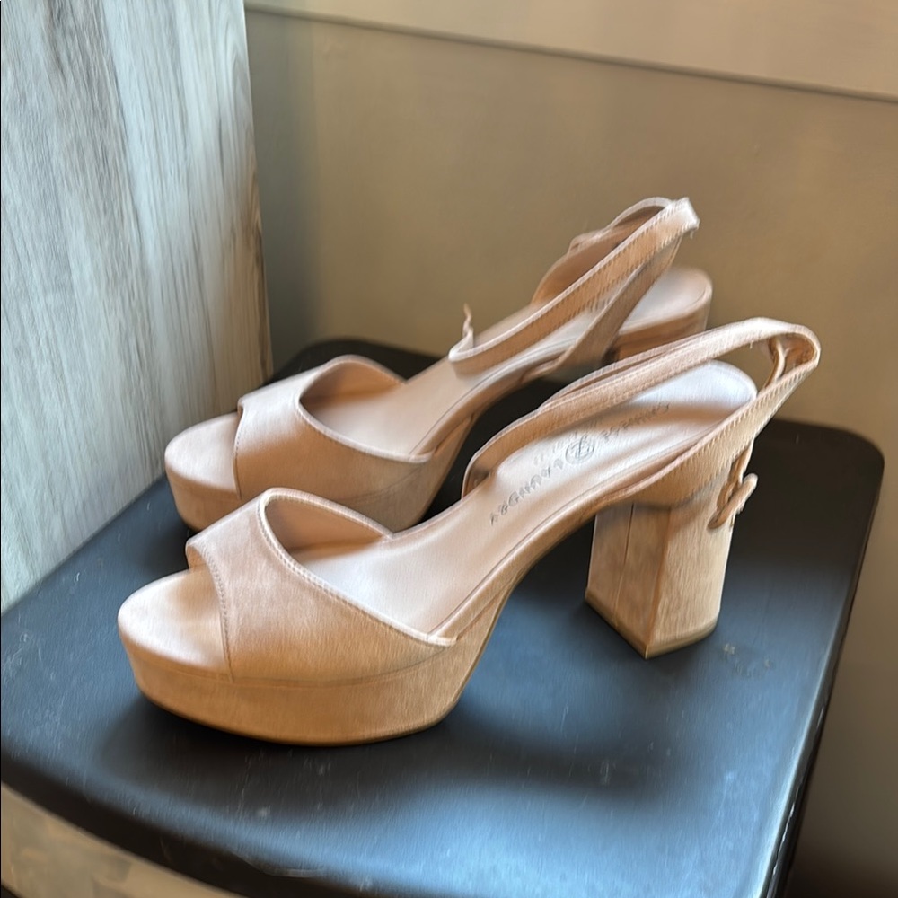 Chinese Laundry Cream Slingback Heels